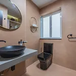 Traditional 2br Stylish Townhouse With Maltese Balcony - Close To Triton Fountain Valletta, Sliema & Saint Julians