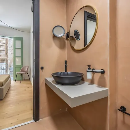 Traditional 2br Stylish Townhouse With Maltese Balcony - Close To Triton Fountain Valletta, Sliema & Saint Julians La Valletta